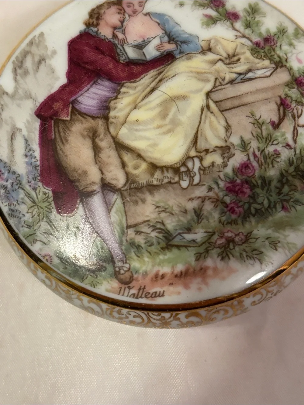 Porcelain Jewelry Trinket Box - Floral Romantic Scene in Cream & Gold